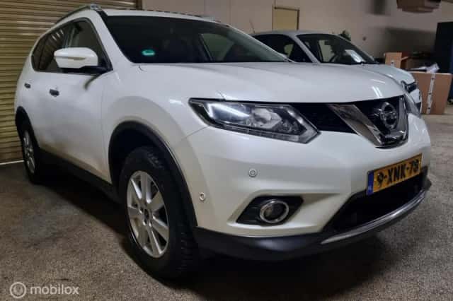 Nissan X-Trail (2014) thumbnail 6