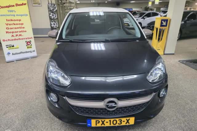 Opel Adam (2015) thumbnail 3