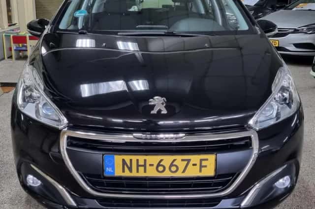 Peugeot 208 (2017) thumbnail 2