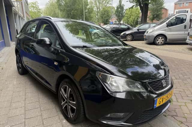 SEAT Ibiza (2015) thumbnail 4