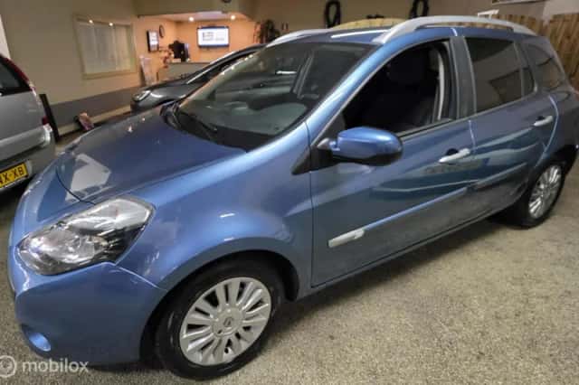 Renault Clio (2011) thumbnail 1