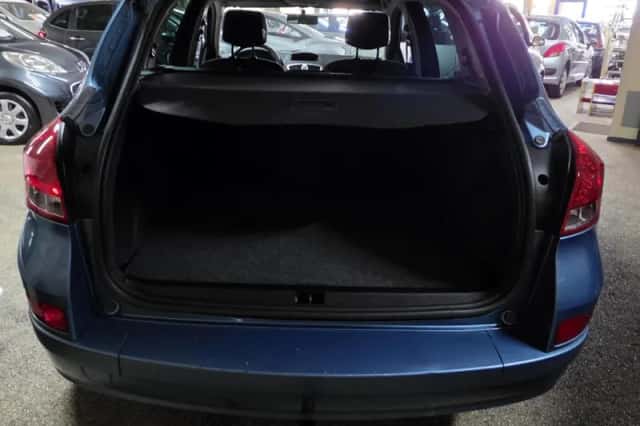 Renault Clio (2011) thumbnail 5