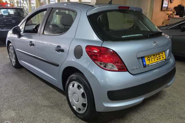 Peugeot 207 (2011) thumbnail 3