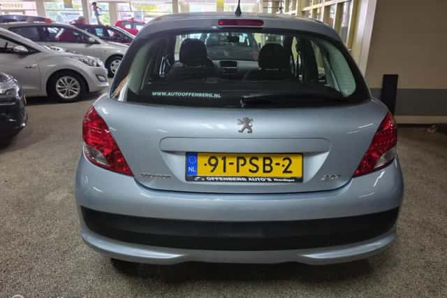 Peugeot 207 (2011) thumbnail 5