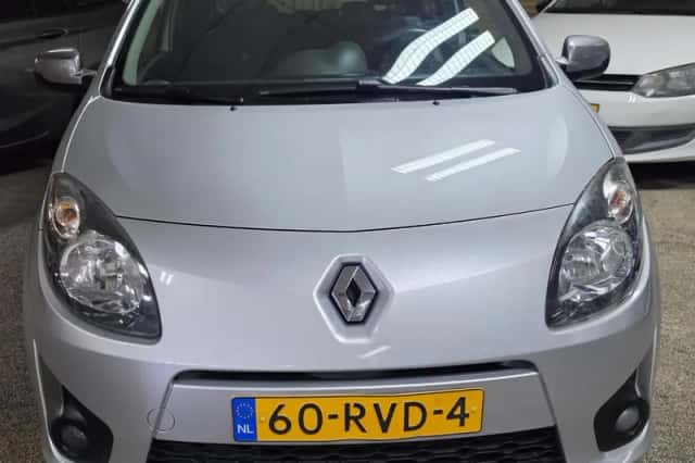 Renault Twingo (2011) thumbnail 2