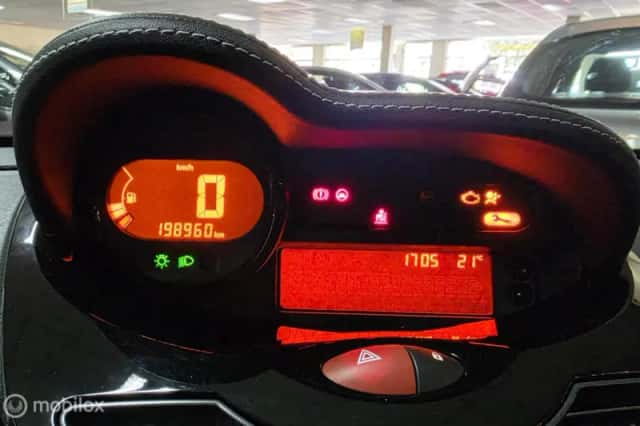 Renault Twingo (2011) thumbnail 5