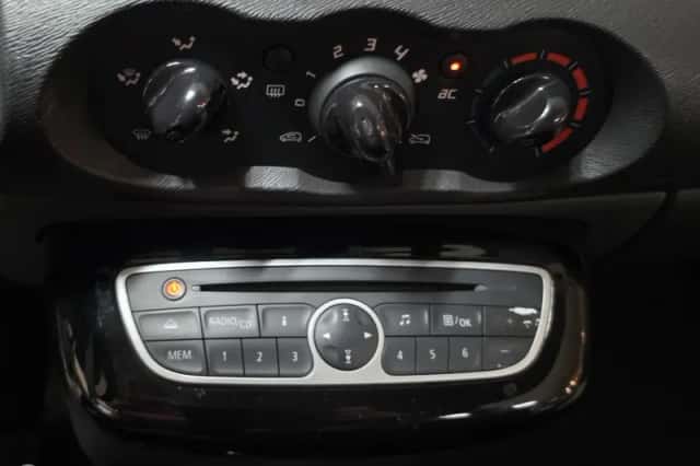 Renault Twingo (2011) thumbnail 6