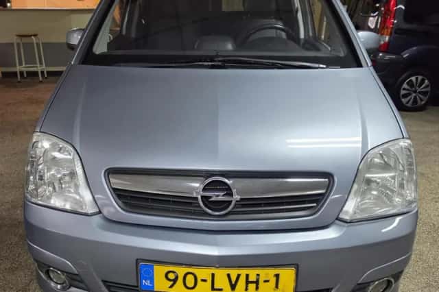 Opel Meriva (2010) thumbnail 2