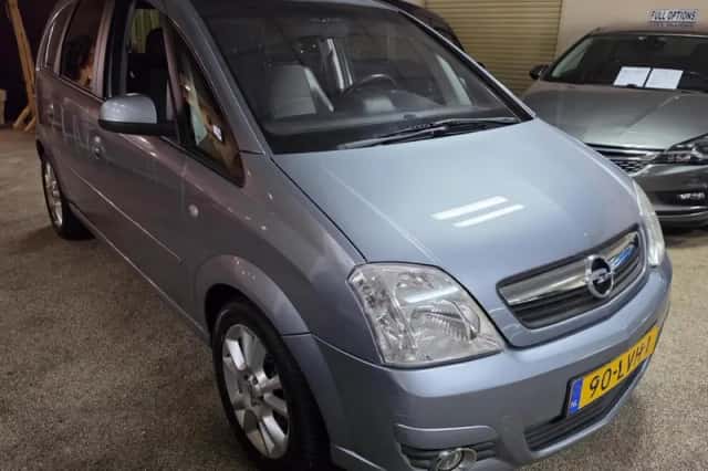 Opel Meriva (2010) thumbnail 3