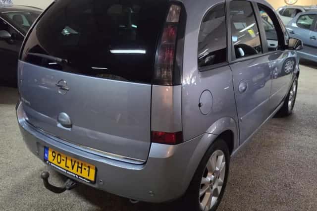 Opel Meriva (2010) thumbnail 5