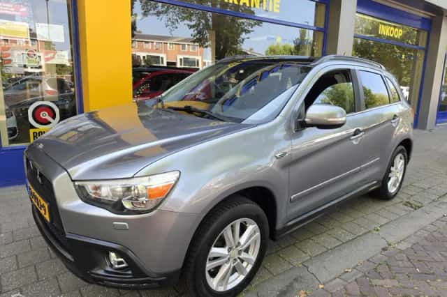 Mitsubishi ASX (2011) thumbnail 1
