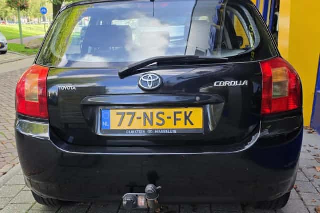 Toyota Corolla (2004) thumbnail 5