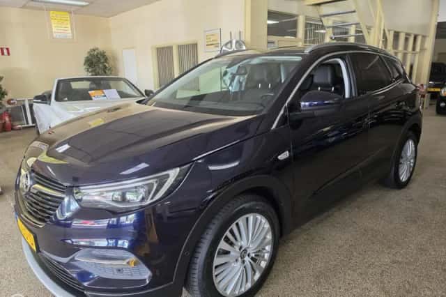 Opel Grandland (2018) thumbnail 1