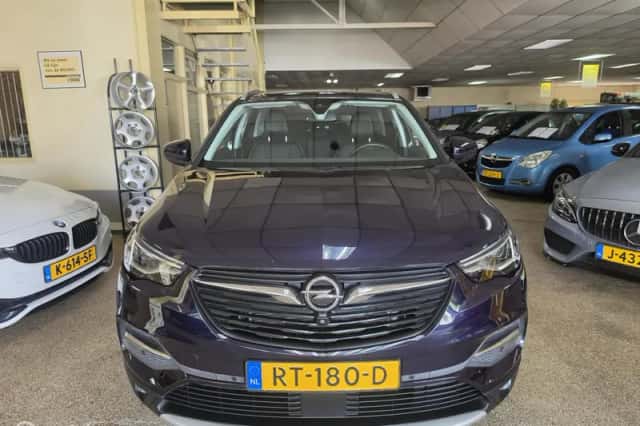 Opel Grandland (2018) thumbnail 3