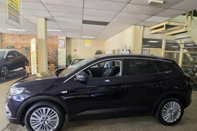 Opel Grandland (2018) thumbnail 4