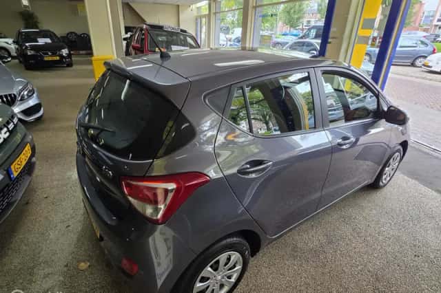 Hyundai i10 (2017) thumbnail 6