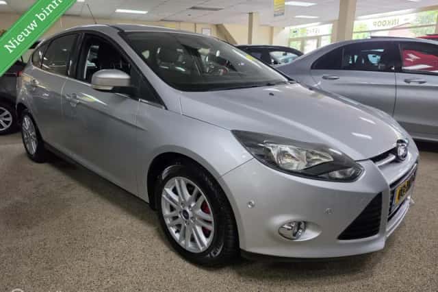 Ford Focus (2012) thumbnail 1