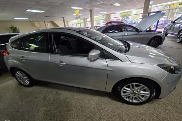 Ford Focus (2012) thumbnail 2