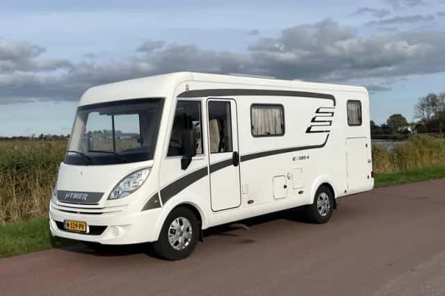 Hymer Exsis-i (2015) thumbnail 1