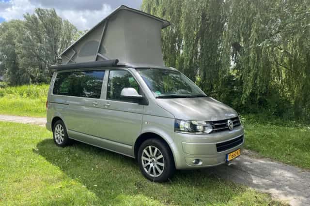 Volkswagen California (2015) thumbnail 4