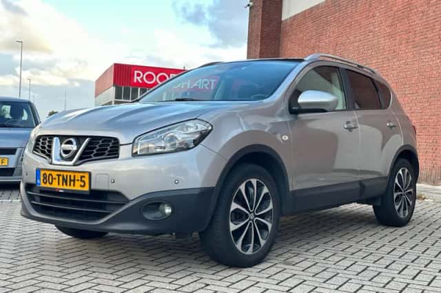 Nissan Qashqai (2012) thumbnail 3