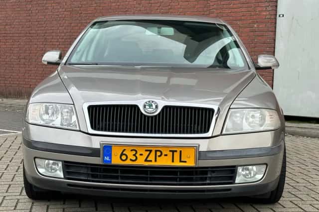 Škoda Octavia (2008) thumbnail 2