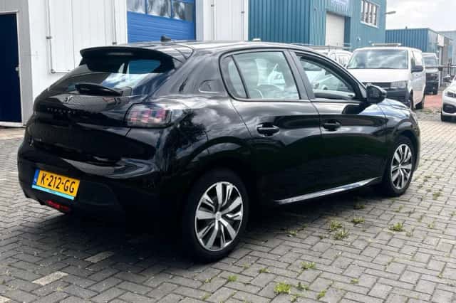 Peugeot 208 (2021) thumbnail 5