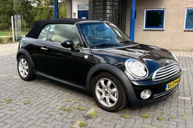 MINI Cabrio (2009) thumbnail 1