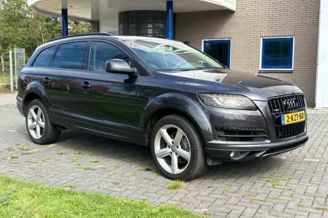 Audi Q7 (2012) thumbnail 1