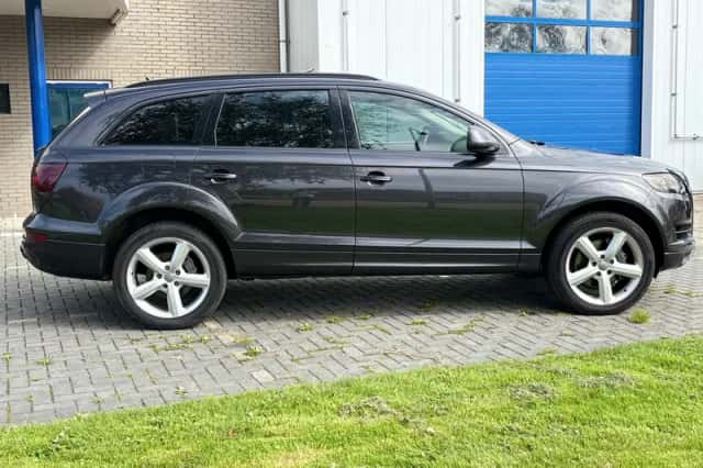 Audi Q7 (2012) thumbnail 5