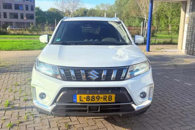Suzuki Vitara (2020) thumbnail 3