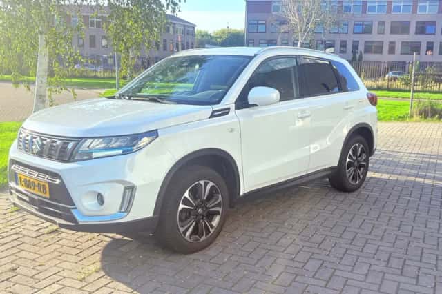 Suzuki Vitara (2020) thumbnail 4