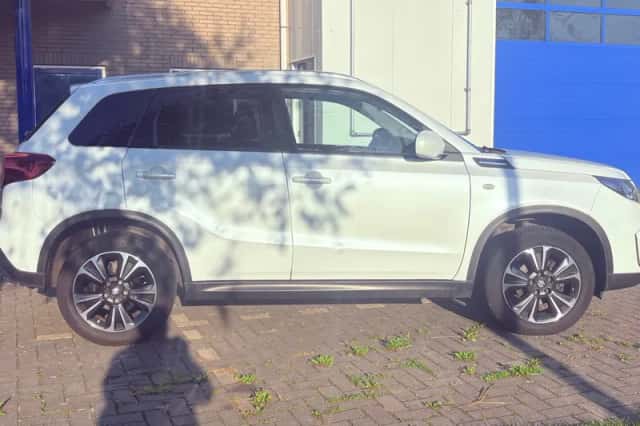 Suzuki Vitara (2020) thumbnail 5