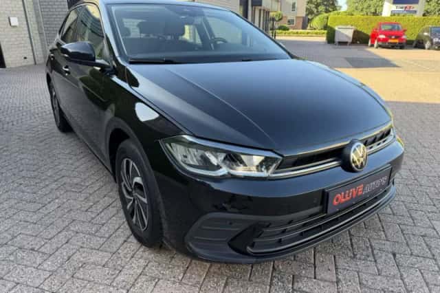 Volkswagen Polo (2022) thumbnail 2