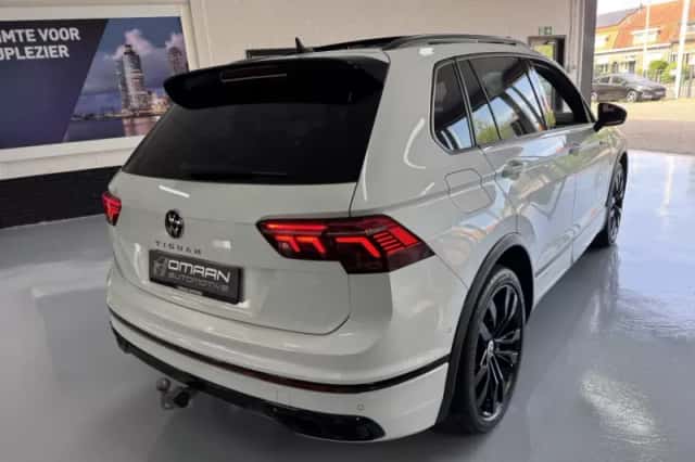 Volkswagen Tiguan (2021) thumbnail 3