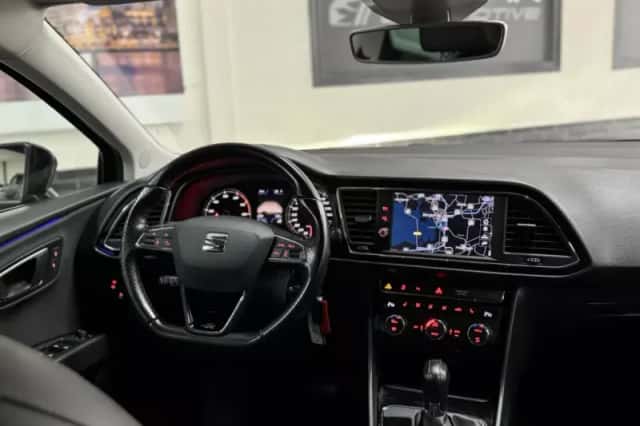 SEAT Leon (2018) thumbnail 2