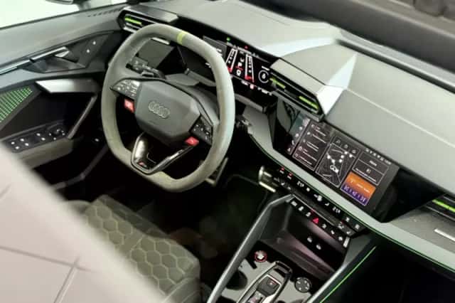Audi RS 3 Sportback (2025) thumbnail 2