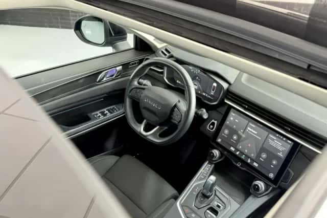 Lynk & Co 01 (2022) thumbnail 2