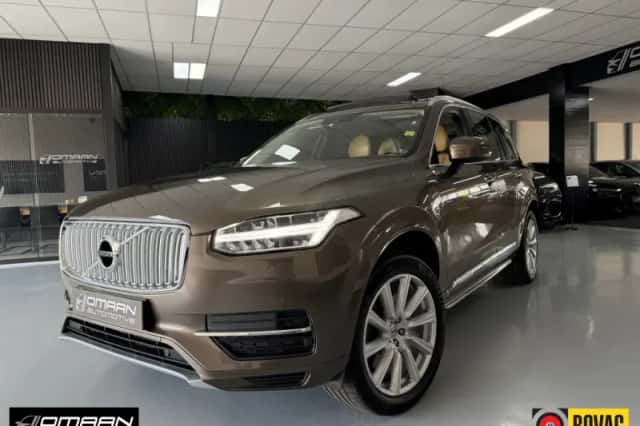 Volvo XC90 (2015) thumbnail 1