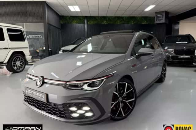 Volkswagen Golf (2022) thumbnail 1