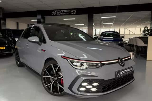 Volkswagen Golf (2022) thumbnail 5