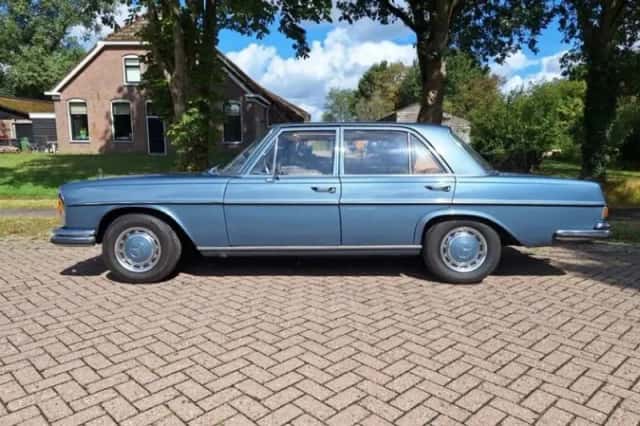 Mercedes-Benz 200-Serie (1971) thumbnail 3