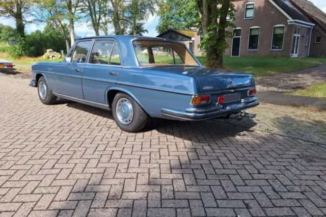 Mercedes-Benz 200-Serie (1971) thumbnail 6