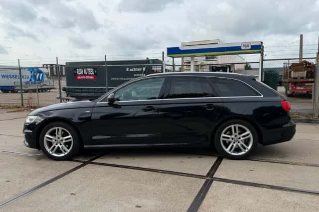 Audi A6 (2012) thumbnail 6