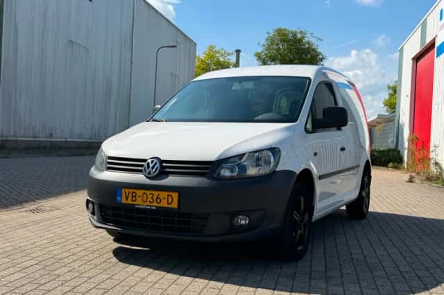 Volkswagen Caddy (2013) thumbnail 1