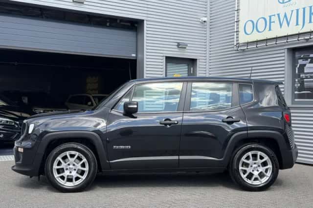 Jeep Renegade (2021) thumbnail 3