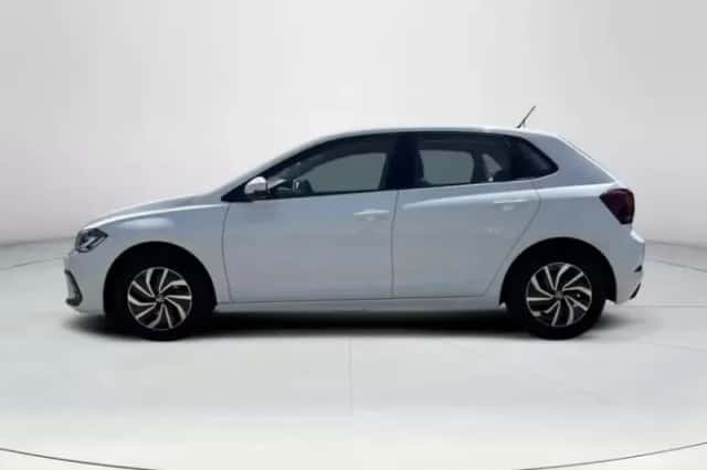 Volkswagen Polo (2023) thumbnail 2