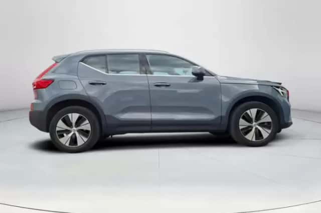 Volvo XC40 (2023) thumbnail 6