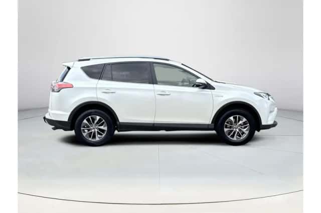 Toyota RAV4 (2018) thumbnail 6