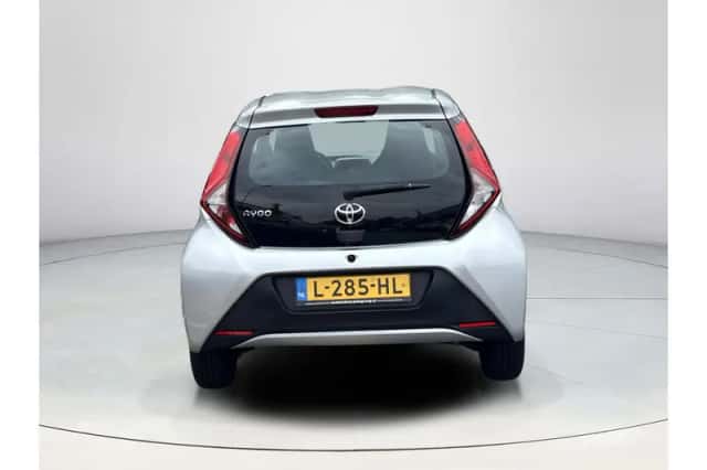 Toyota Aygo (2021) thumbnail 4